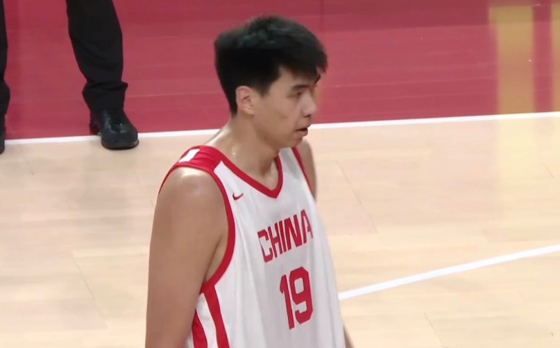 百家乐官网-被轰11-0！中国男篮半场落后7分 徐昕王俊杰庞峥麟全轰8分